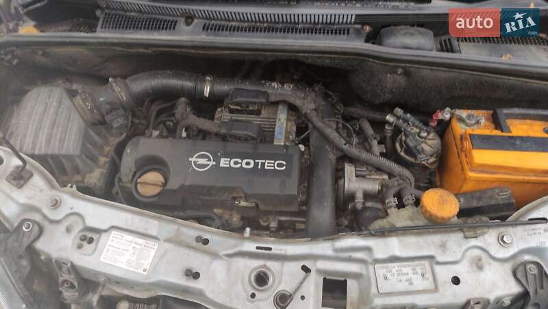 Минивэн Opel Meriva 2004 в Сторожинце