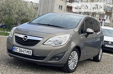 Хэтчбек Opel Meriva 2011 в Стрые