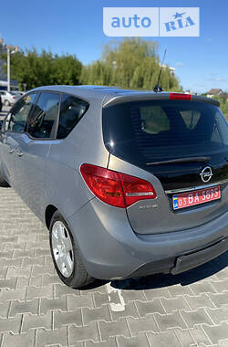 Универсал Opel Meriva 2011 в Луцке
