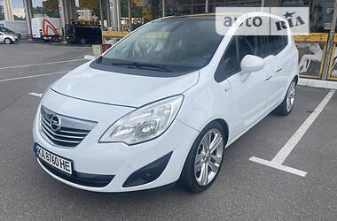 Минивэн Opel Meriva 2010 в 