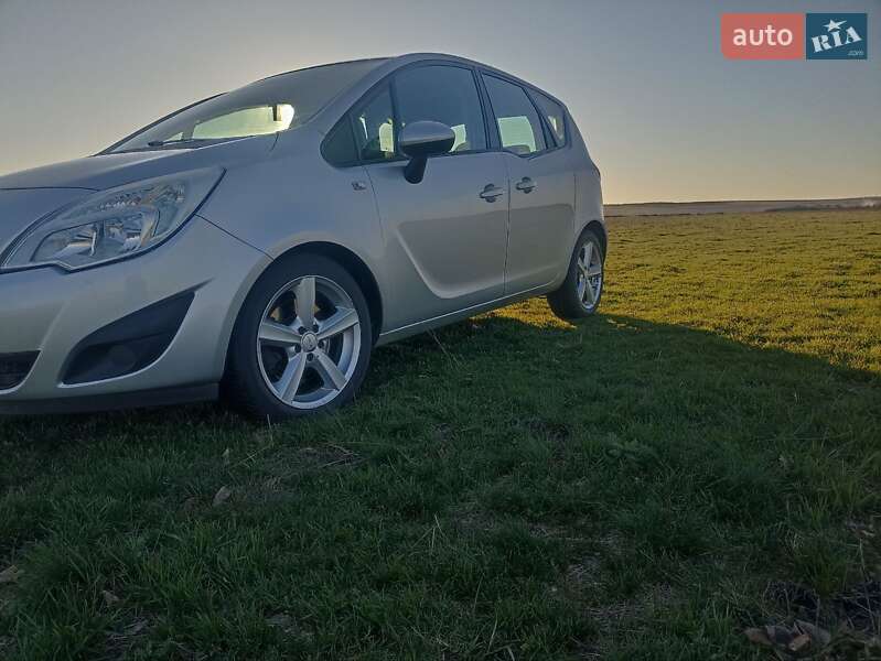 Мікровен Opel Meriva 2012 в Миколаєві