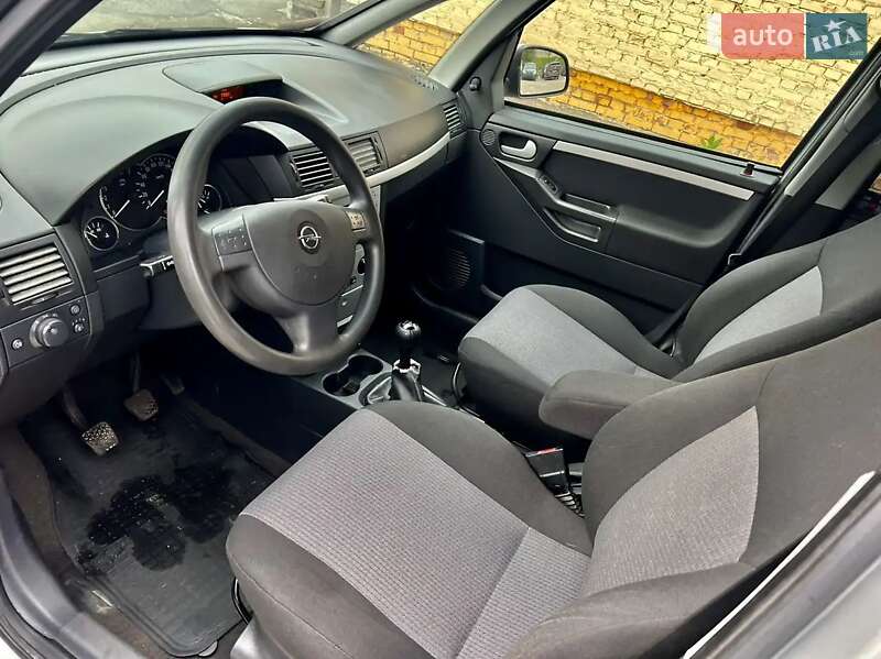 Микровэн Opel Meriva 2005 в Нововолынске