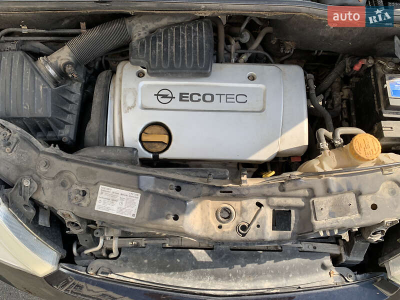 Микровэн Opel Meriva 2004 в Киеве