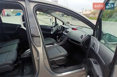 Мікровен Opel Meriva 2011 в Нововолинську