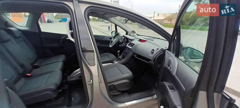 Микровэн Opel Meriva 2011 в Нововолынске