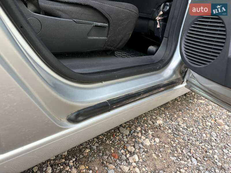 Микровэн Opel Meriva 2006 в Кременце