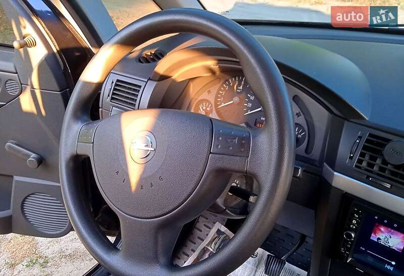 Мікровен Opel Meriva 2004 в Краснограді