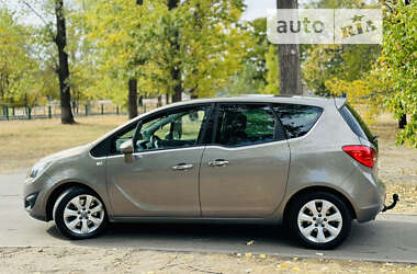 Микровэн Opel Meriva 2011 в 