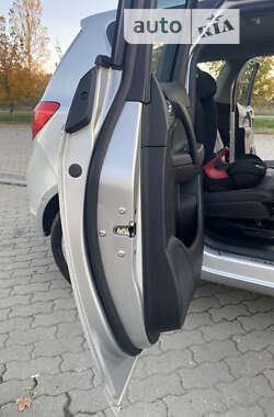 Микровэн Opel Meriva 2011 в Львове