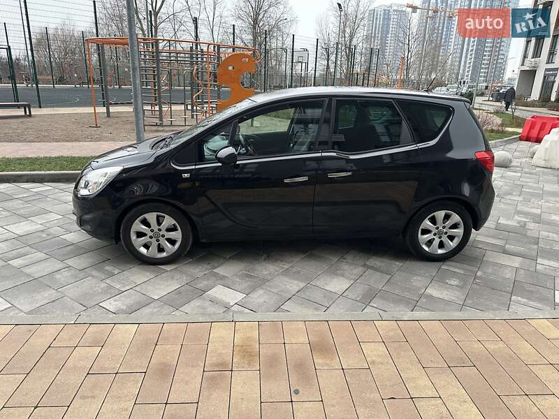 Микровэн Opel Meriva 2011 в Киеве