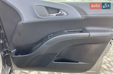 Мікровен Opel Meriva 2014 в 
