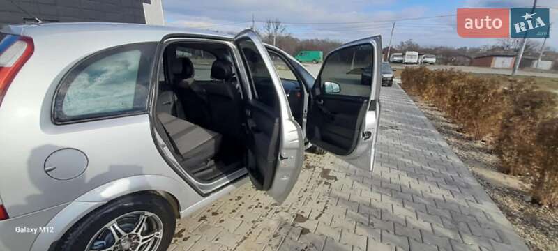 Opel Meriva 2005