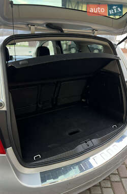 Микровэн Opel Meriva 2012 в 