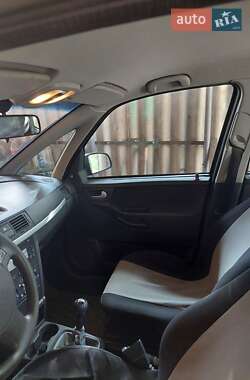 Мікровен Opel Meriva 2005 в Чорнобаї