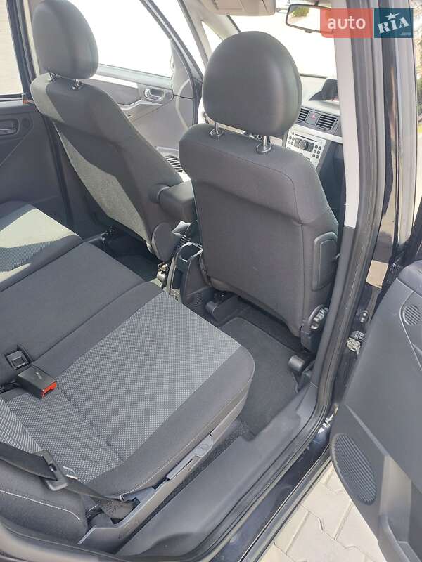 Микровэн Opel Meriva 2010 в Луцке