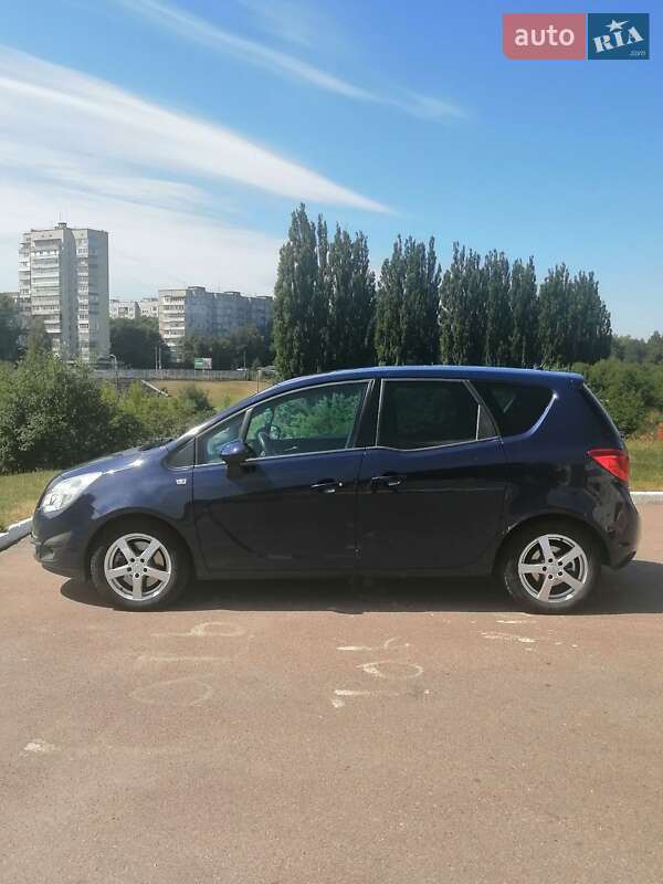 Мікровен Opel Meriva 2011 в Рівному