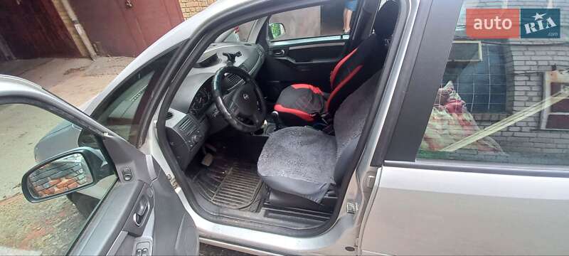 Микровэн Opel Meriva 2004 в Киеве