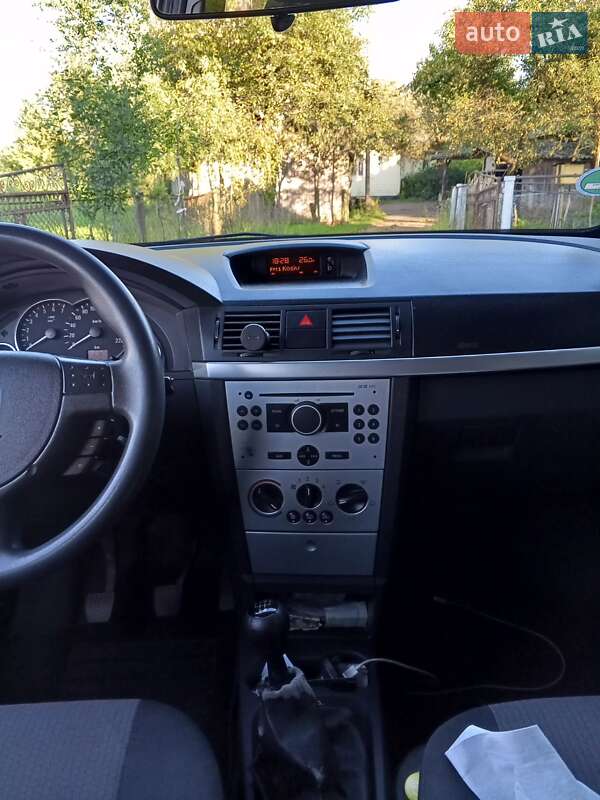 Микровэн Opel Meriva 2005 в Косове