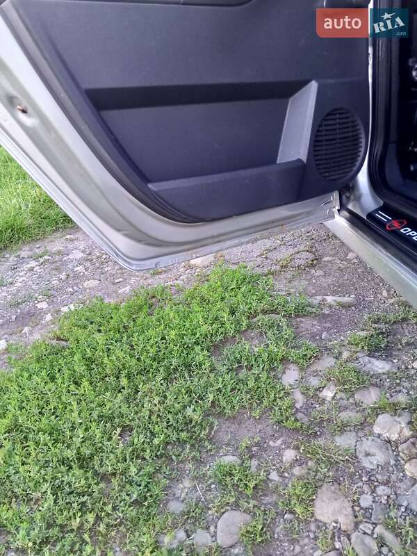 Микровэн Opel Meriva 2005 в Косове