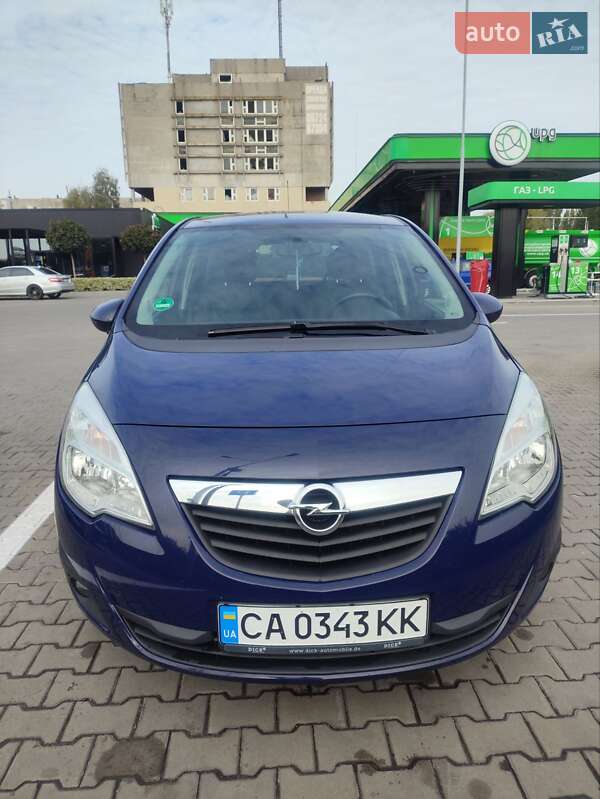 Opel Meriva 2011