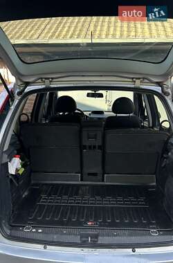 Микровэн Opel Meriva 2004 в  фото 6 Микровэн Opel Meriva 2004 в