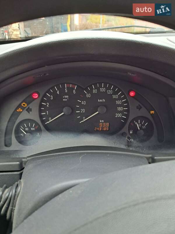 Микровэн Opel Meriva 2005 в Коростене