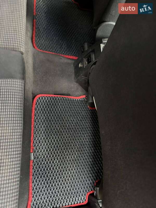 Микровэн Opel Meriva 2004 в Полонном