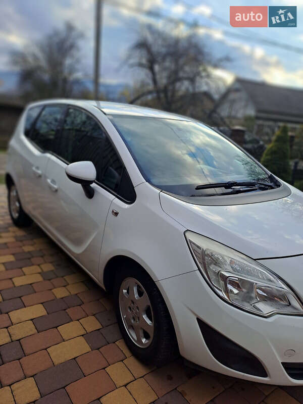 Микровэн Opel Meriva 2011 в Тячеве фото 5 Микровэн Opel Meriva 2011 в Тячеве