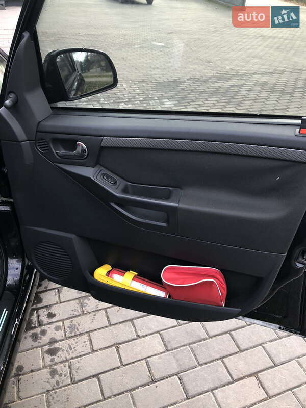 Микровэн Opel Meriva 2006 в Луцке