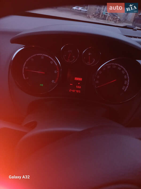 Микровэн Opel Meriva 2010 в Черкассах