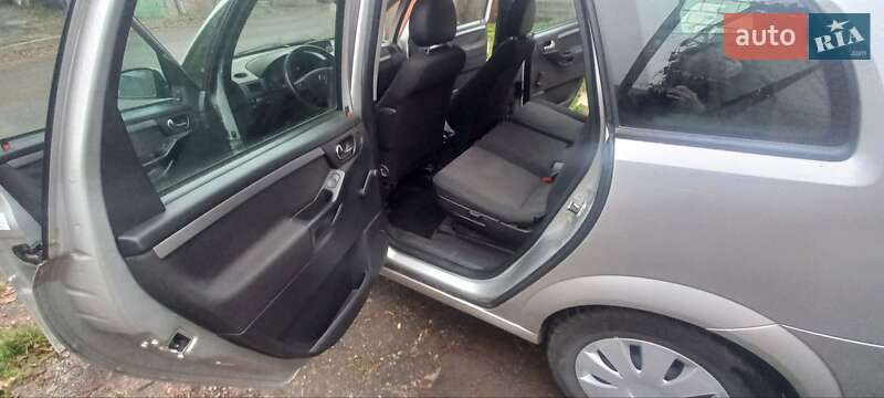 Микровэн Opel Meriva 2004 в Киеве