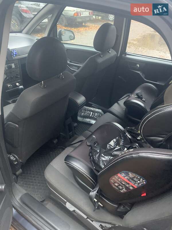 Микровэн Opel Meriva 2009 в Луцке