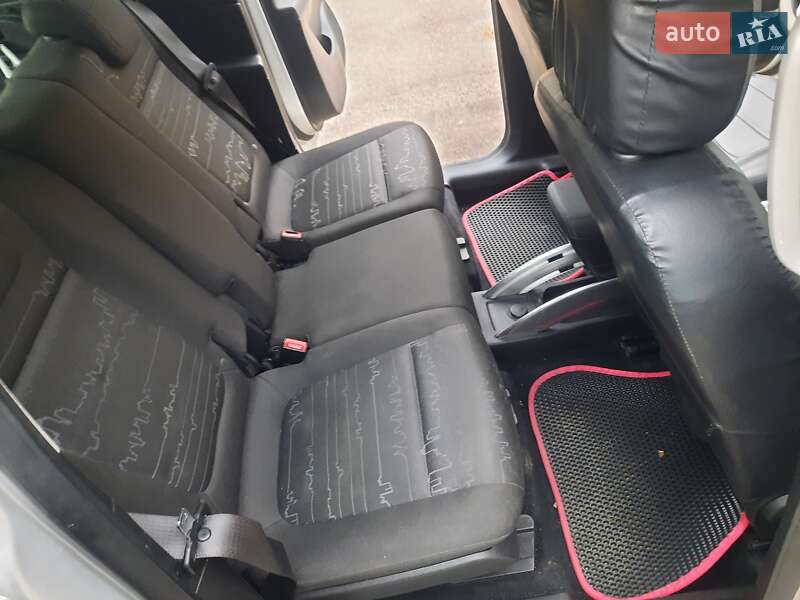 Мікровен Opel Meriva 2011 в Новояворівську