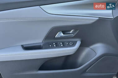 Внедорожник / Кроссовер Opel Mokka-e 2022 в 