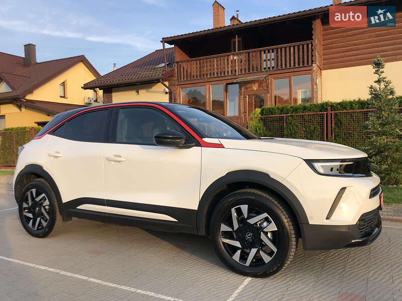 Позашляховик / Кросовер Opel Mokka-e 2023 в 