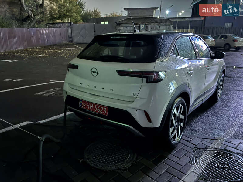 Внедорожник / Кроссовер Opel Mokka-e 2023 в Киеве