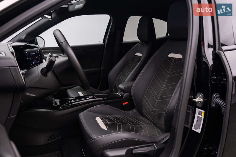 Внедорожник / Кроссовер Opel Mokka-e 2023 в Киеве