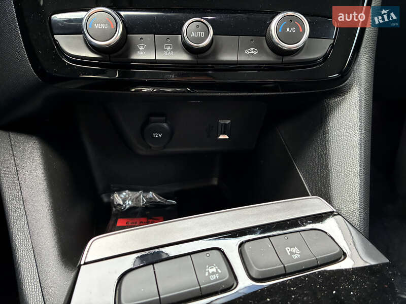 Позашляховик / Кросовер Opel Mokka-e 2023 в Києві