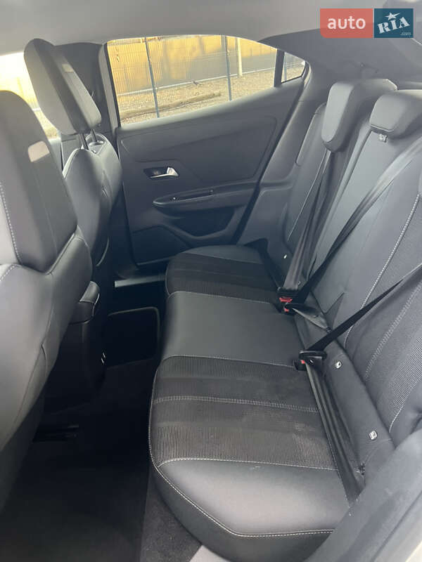 Позашляховик / Кросовер Opel Mokka-e 2022 в Мукачевому