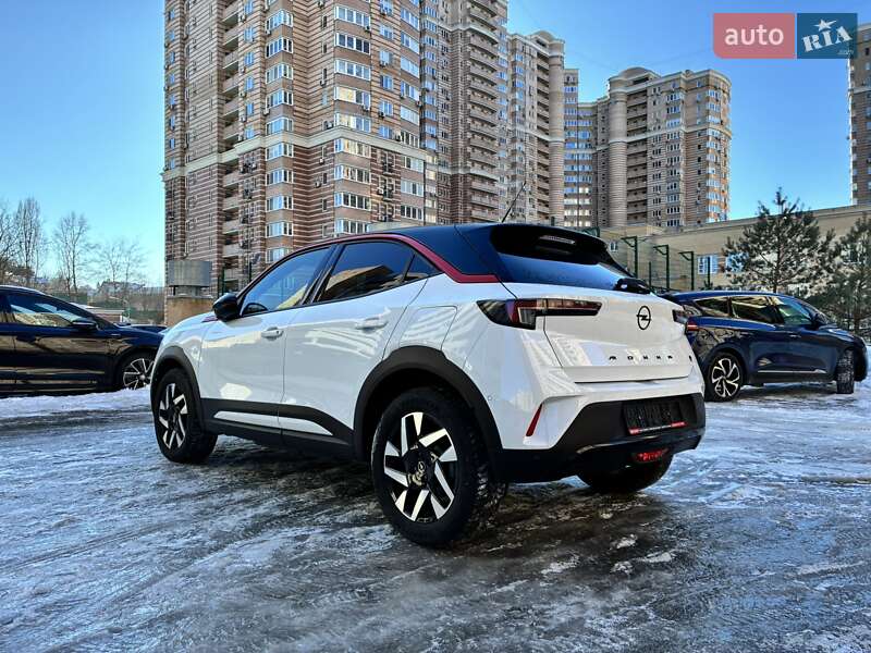 Внедорожник / Кроссовер Opel Mokka-e 2023 в Киеве