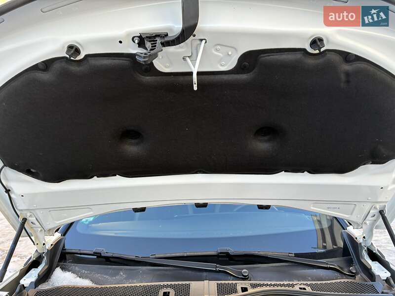 Внедорожник / Кроссовер Opel Mokka-e 2023 в Киеве