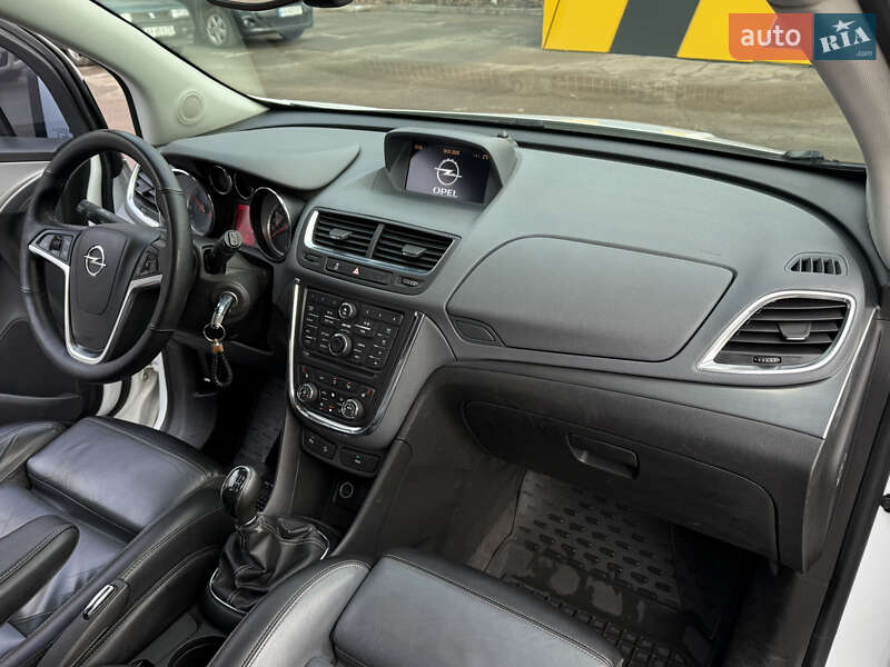 Позашляховик / Кросовер Opel Mokka 2012 в Києві