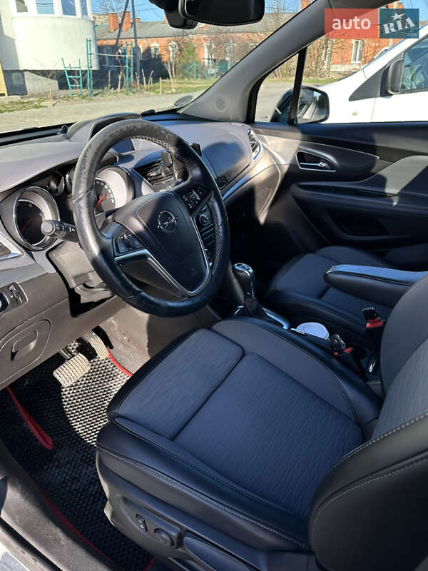 Внедорожник / Кроссовер Opel Mokka 2015 в Владимире