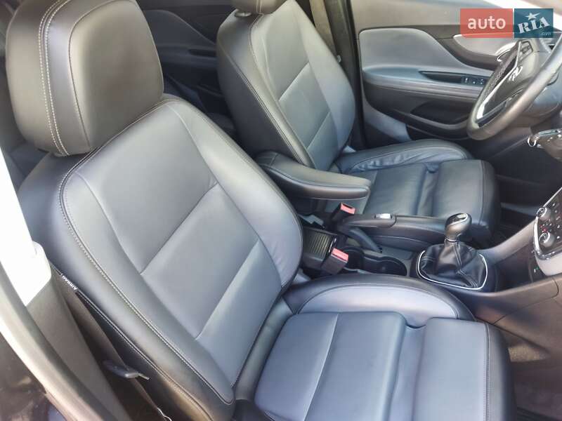 Позашляховик / Кросовер Opel Mokka 2014 в Звягелі