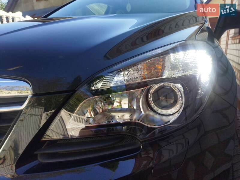 Позашляховик / Кросовер Opel Mokka 2014 в Звягелі