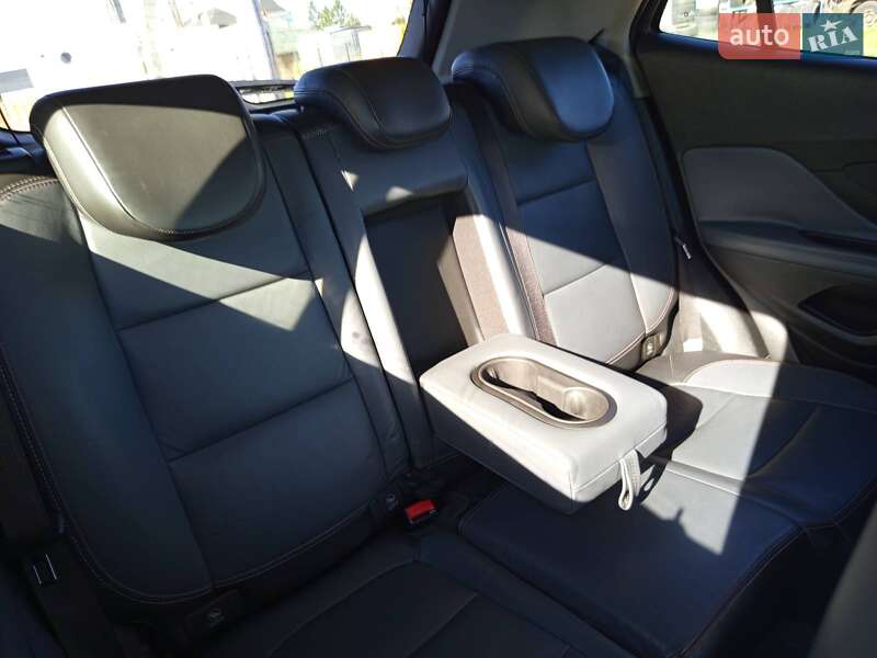 Внедорожник / Кроссовер Opel Mokka 2012 в Луцке