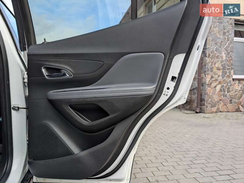 Внедорожник / Кроссовер Opel Mokka 2015 в Владимире