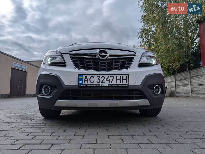 Внедорожник / Кроссовер Opel Mokka 2015 в Владимире