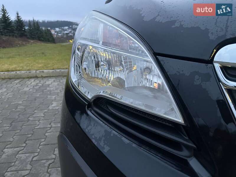 Внедорожник / Кроссовер Opel Mokka 2013 в Тернополе