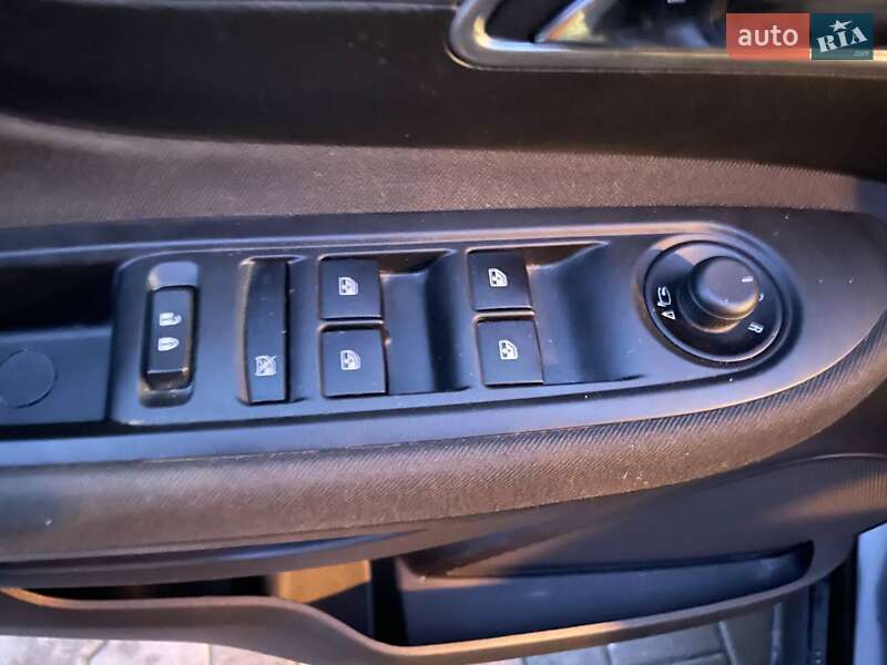 Внедорожник / Кроссовер Opel Mokka 2013 в Тернополе